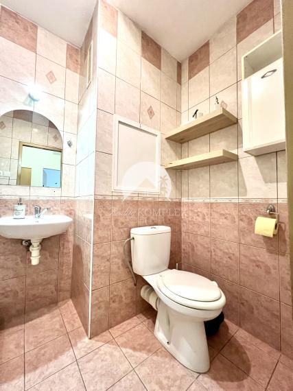 Reality KOMPLEX s.r.o. Vám ponúka na PRENÁJOM priestranný 1 izbový byt vo výbornej, kľudnej lokalite v Dunajskej Strede