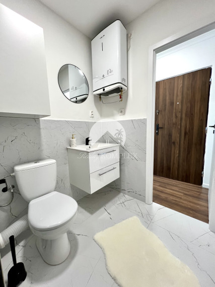 Reality KOMPLEX s.r.o. Vám ponúka na PRENÁJOM štýlový 1 izbový byt v Komárne