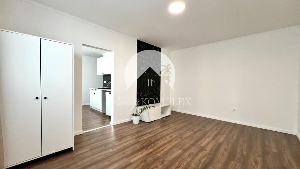 Reality KOMPLEX s.r.o. Vám ponúka na PRENÁJOM štýlový 1 izbový byt v Komárne