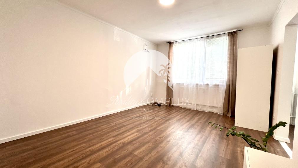 Reality KOMPLEX s.r.o. Vám ponúka na PRENÁJOM štýlový 1 izbový byt v Komárne