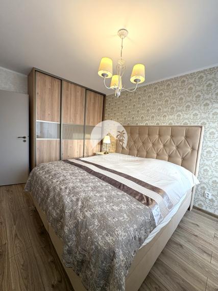 Reality KOMPLEX s.r.o., Vám ponúka kompletne zrekonštruovaný 3-izbový byt s loggiou na prenájom v dobrej lokalite v Komárne !!!