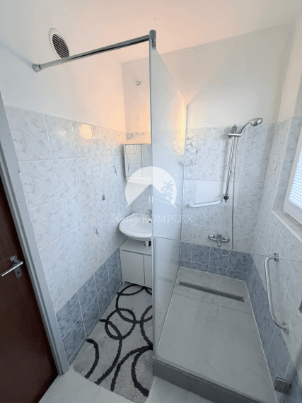 Reality KOMPLEX s.r.o. Vám ponúka 3-izbový, veľkometrážny byt v Šamoríne - EXKLUZÍVNE