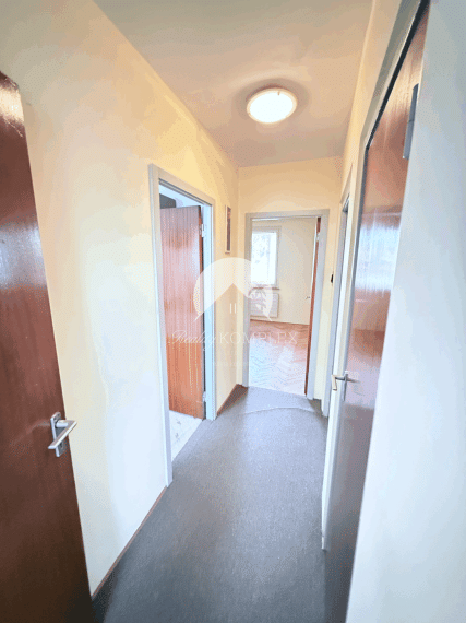 Reality KOMPLEX s.r.o. Vám ponúka 3-izbový, veľkometrážny byt v Šamoríne - EXKLUZÍVNE