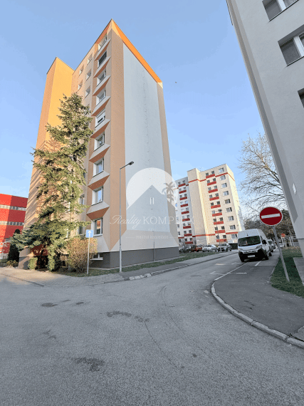 Reality KOMPLEX s.r.o. Vám ponúka 3-izbový, veľkometrážny byt v Šamoríne - EXKLUZÍVNE