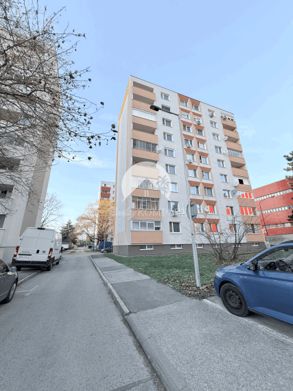 Reality KOMPLEX s.r.o. Vám ponúka 3-izbový, veľkometrážny byt v Šamoríne - EXKLUZÍVNE