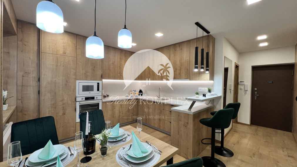 Reality KOMPLEX s.r.o. ponúka na PRENÁJOM luxusný 2 izbový byt v Komárne!