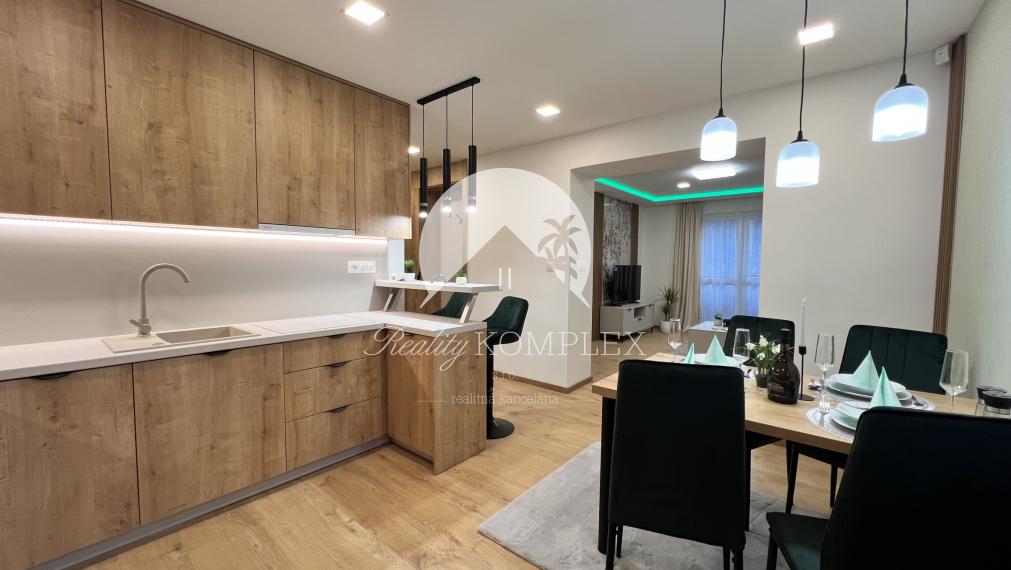 Reality KOMPLEX s.r.o. ponúka na PRENÁJOM luxusný 2 izbový byt v Komárne!