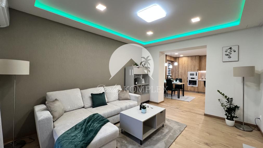 Reality KOMPLEX s.r.o. ponúka na PRENÁJOM luxusný 2 izbový byt v Komárne!