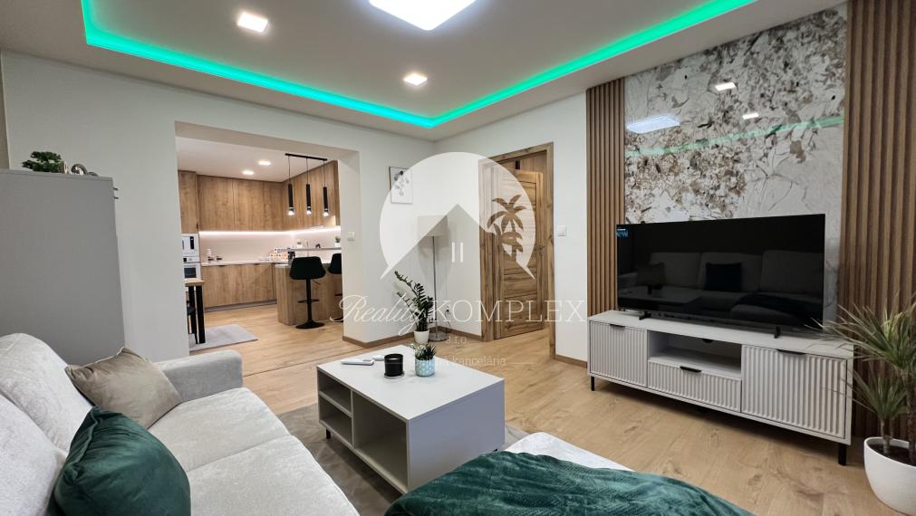 Reality KOMPLEX s.r.o. ponúka na PRENÁJOM luxusný 2 izbový byt v Komárne!