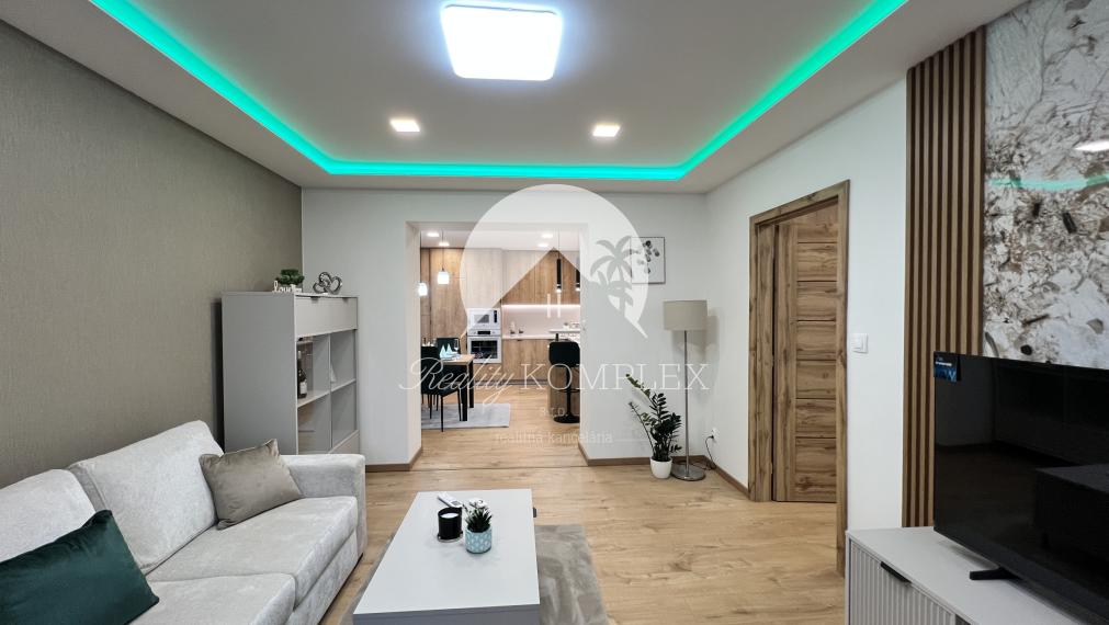 Reality KOMPLEX s.r.o. ponúka na PRENÁJOM luxusný 2 izbový byt v Komárne!