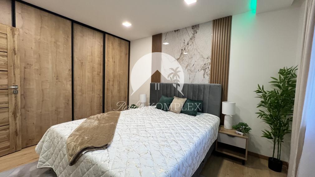 Reality KOMPLEX s.r.o. ponúka na PRENÁJOM luxusný 2 izbový byt v Komárne!