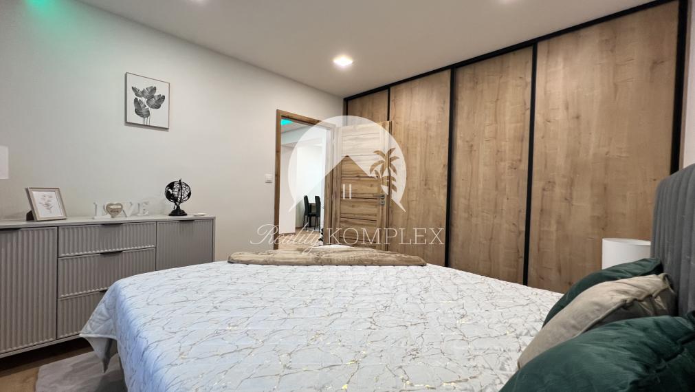 Reality KOMPLEX s.r.o. ponúka na PRENÁJOM luxusný 2 izbový byt v Komárne!