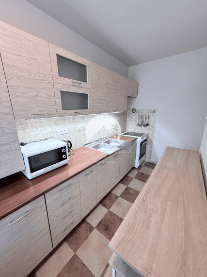 Reality KOMPLEX s.r.o. Vám ponúka 3-izbový zariadený byt s loggiou NA PRENÁJOM - Dunajská Streda