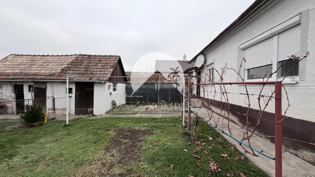 Reality KOMPLEX s.r.o. Vám prináša EXKLUZÍVNU ponuku rodinného domu v obci Brestovec