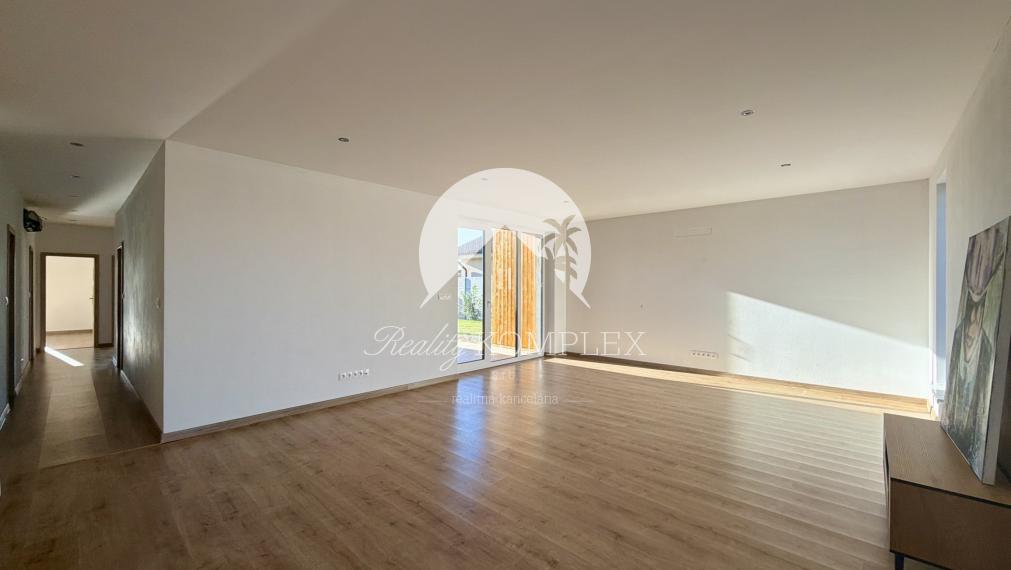 Reality KOMPLEX s.r.o. Vám ponúka na prenájom krásny 4-izbový dom v Masníkove