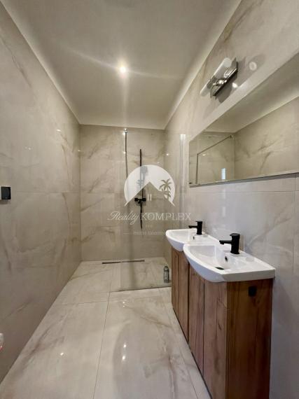 Reality KOMPLEX s.r.o. Vám ponúka na prenájom krásny 4-izbový dom v Masníkove