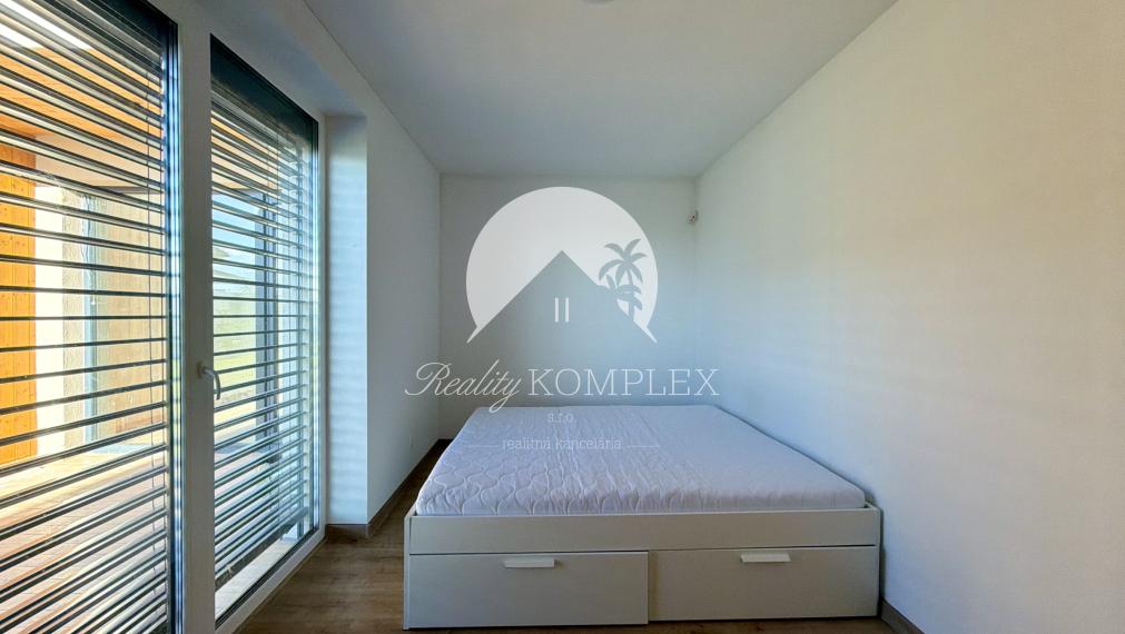 Reality KOMPLEX s.r.o. Vám ponúka na prenájom krásny 4-izbový dom v Masníkove