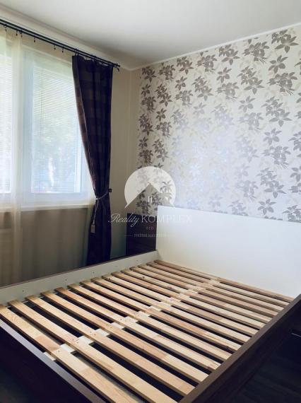 Exkluzívne iba u nás Vám Reality KOMPLEX s.r.o. ponúka na prenájom útulný, úplne rekonštruovaný  2  izbový byt na Meštianskej ulici.