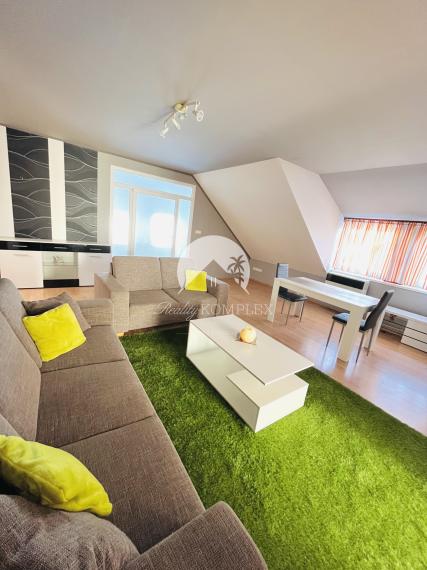 Reality KOMPLEX s.r.o., Vám ponúka na predaj priestranný 2-generačný rodinný dom v obci Dolný Štál