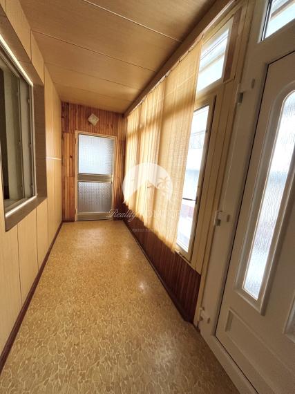 Reality KOMPLEX s.r.o., Vám ponúka na predaj priestranný 4-izbový rodinny dom v obci Baloň