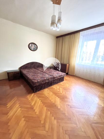 Reality KOMPLEX s.r.o., Vám ponúka na predaj priestranný 4-izbový rodinny dom v obci Baloň