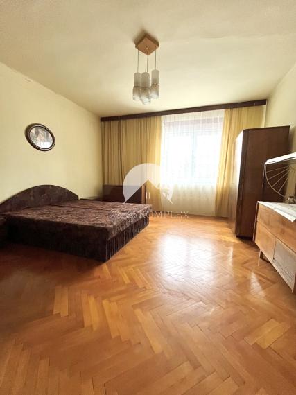 Reality KOMPLEX s.r.o., Vám ponúka na predaj priestranný 4-izbový rodinny dom v obci Baloň