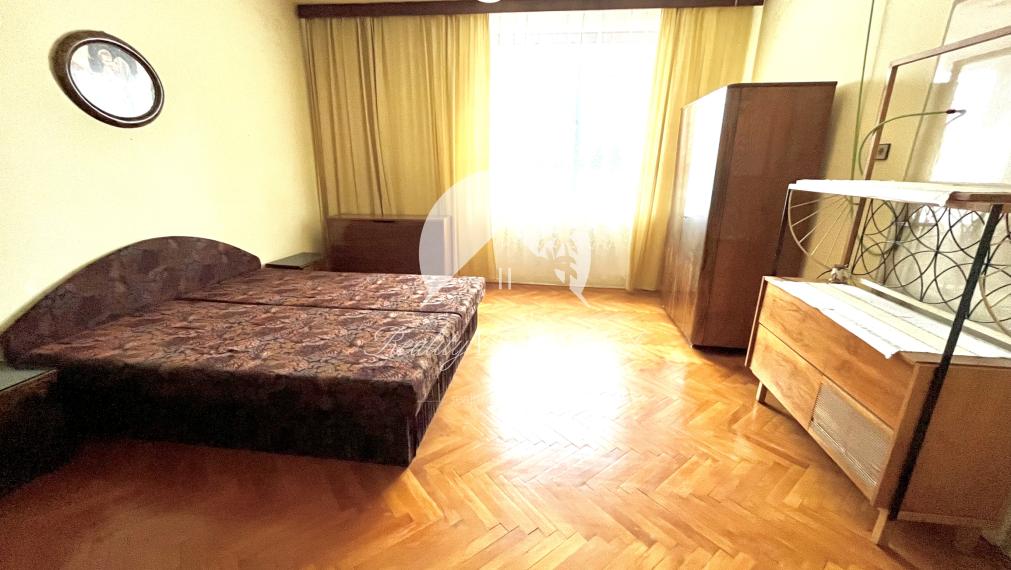 Reality KOMPLEX s.r.o., Vám ponúka na predaj priestranný 4-izbový rodinny dom v obci Baloň