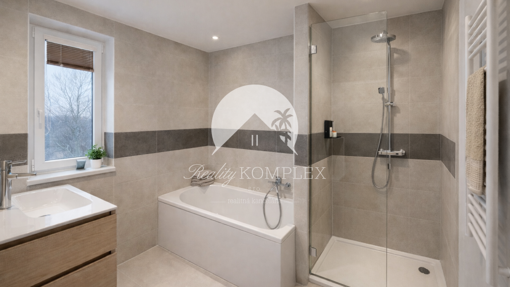 Reality KOMPLEX s.r.o. Vám ponúka POKOJNÉ BÝVANIE V OBJATÍ PRÍRODY – 3-IZBOVÝ BYT V TOPOĽNÍKOCH