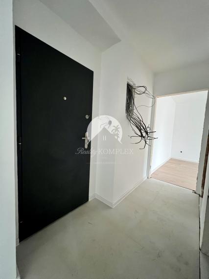 Reality KOMPLEX s.r.o. ponúka na PREDAJ kompletne zrekonštruovaný 2-izbový byt v centre Dunajskej Stredy