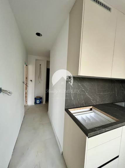 Reality KOMPLEX s.r.o. ponúka na PREDAJ kompletne zrekonštruovaný 2-izbový byt v centre Dunajskej Stredy