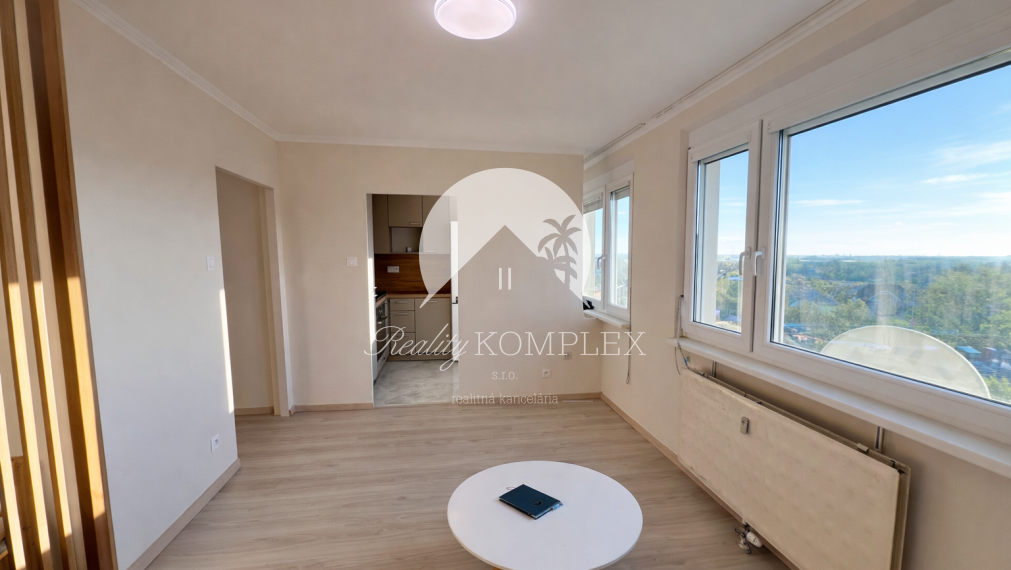Reality KOMPLEX s.r.o. ponúka na PRENÁJOM krásny 1 izbový byt v centre Dunajskej Stredy!