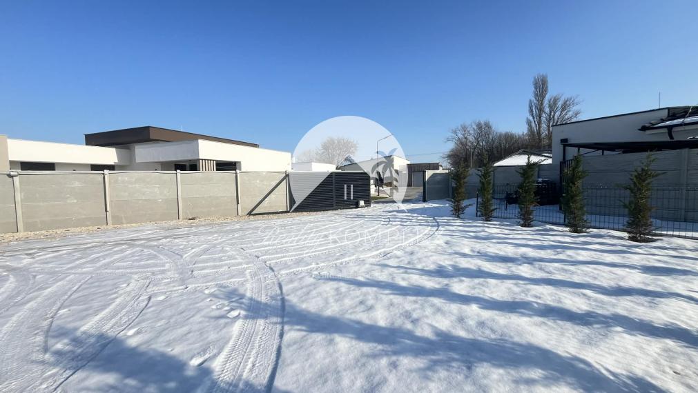 Reality KOMPLEX s.r.o., Vám ponúka na predaj stavebný pozemok vo vyhľadávanej časti mesta Komárno, v SOHO PARKU.