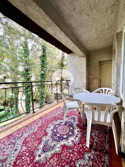 Reality KOMPLEX s.r.o. Vám ponúka na predaj priestranný rodinný dom s veľkým pozemkom v obci Chotín