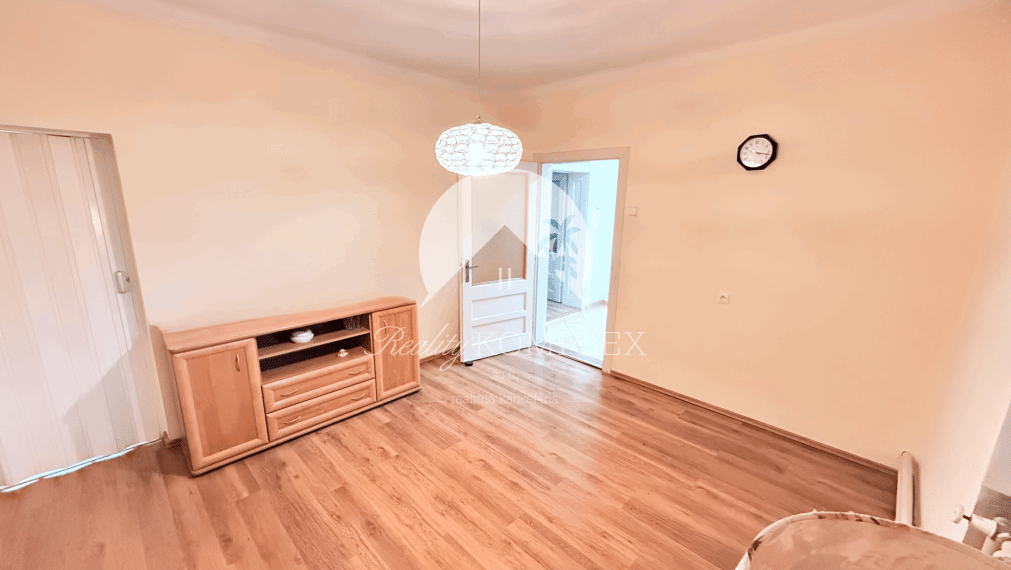 Reality KOMPLEX s.r.o. Vám ponúka rodinný dom v obci Bátorové Kosihy