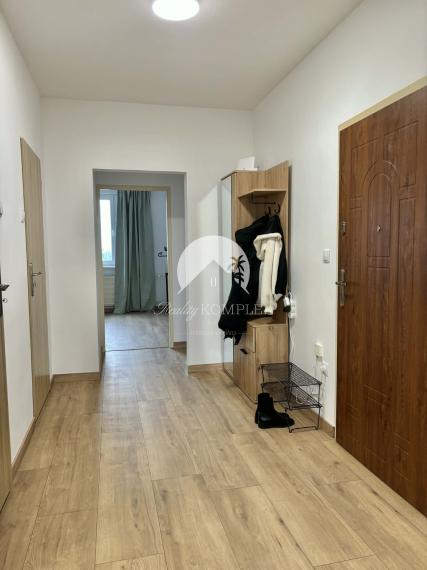 Reality KOMPLEX s.r.o. Vám ponúka na Prenájom kompletne zrekonštruovaného 3-izbového bytu s balkónom