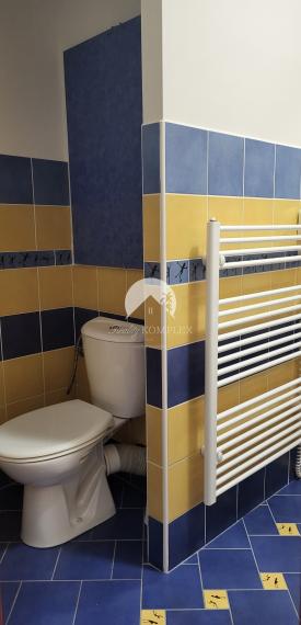 Exkluzívne iba u nás Vám Reality KOMPLEX s.r.o., ponúka na PREDAJ 4 izbový, kompletne rekonštruovaný byt v tichej lokalite Mesta Komárno