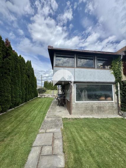 Reality KOMPLEX s.r.o. Vám ponúka na PREDAJ prekrásnu rovinatú záhradu v Komárne na Alžbetinom ostrove!