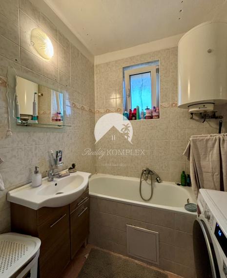 Reality KOMPLEX s.r.o., Vám ponúka EXKLUZÍVNE na predaj 3-izbový byt v pokojnej obci Mierovo