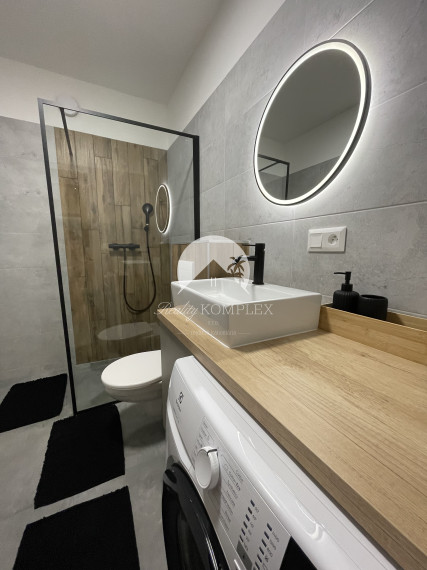 Reality KOMPLEX s.r.o., Vám ponúka na Prenájom 2-izbový byt s loggiou v meste Dunajská Streda