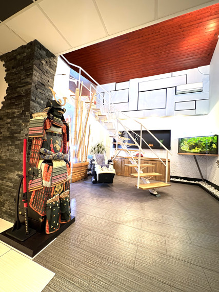 Reality KOMPLEX s.r.o., ponúka na PREDAJ luxusný nadštandardný 4 izbový rodinný dom s bazénom, krytou terasou v tichej časti Komárna !!!