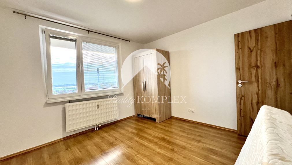Reality KOMPLEX s.r.o. Vám ponúka na PREDAJ zrekonštruovaný 3 izbový byt v Dunajskej Strede