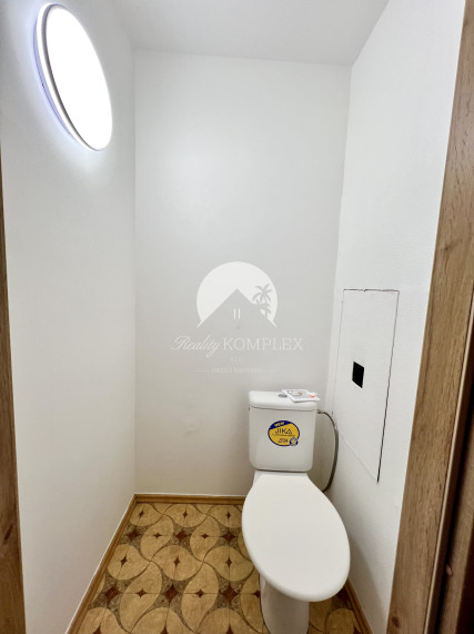 Reality KOMPLEX s.r.o. Vám ponúka na PREDAJ zrekonštruovaný 3 izbový byt v Dunajskej Strede