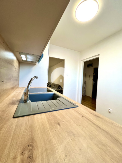 Reality KOMPLEX s.r.o. Vám ponúka na PREDAJ zrekonštruovaný 3 izbový byt v Dunajskej Strede