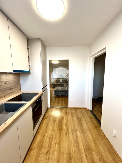 Reality KOMPLEX s.r.o. Vám ponúka na PREDAJ zrekonštruovaný 3 izbový byt v Dunajskej Strede