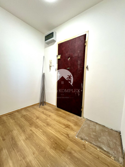 Reality KOMPLEX s.r.o. Vám ponúka na PREDAJ zrekonštruovaný 3 izbový byt v Dunajskej Strede