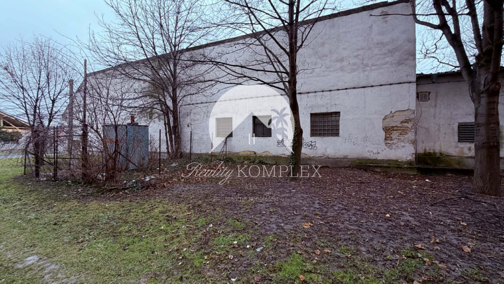Reality KOMPLEX s.r.o. Vám ponúka na predaj nehnuteľnosť s veľkým podnikateľským potenciálom, nachádzajúcu sa priamo na hlavnom ťahu vo frekventovanej časti mesta Veľký Meder.