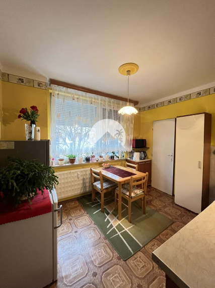 Reality KOMPLEX s.r.o., Vám ponúka na PREDAJ krásny 2 izbový byt s balkónom v obľúbenej lokalite Mesta Kolárovo!