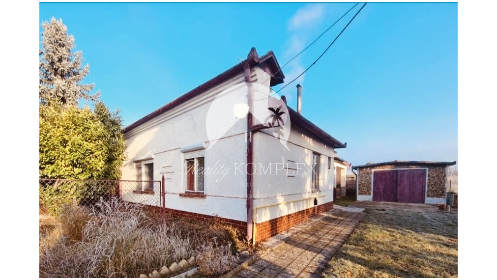 Reality komplex s.r.o., Vám ponúka na predaj rodinný dom v obci Kravany nad Dunajom  za atraktívnu cenu !