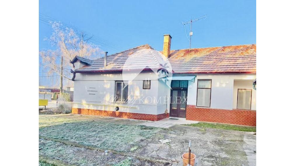 Reality komplex s.r.o., Vám ponúka na predaj rodinný dom v obci Kravany nad Dunajom  za atraktívnu cenu !