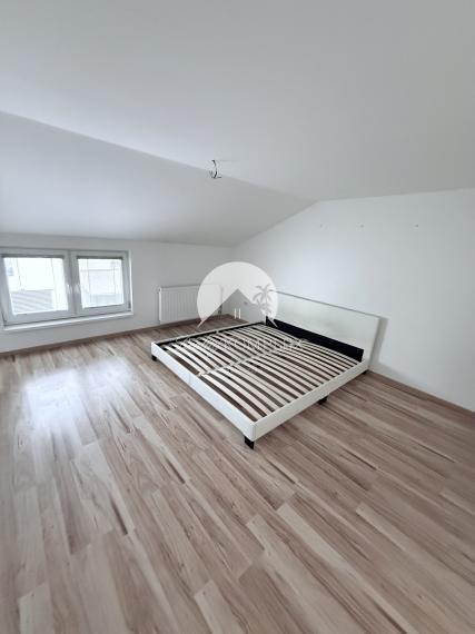 Reality KOMPLEX s.r.o. Vám ponúka 3-izbový byt vo Veľkom Mederi